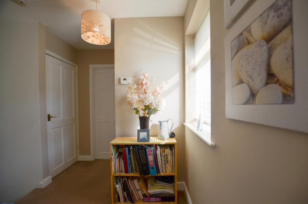 To Book A Viewing Call TPS Lostwithiel on 01208 87