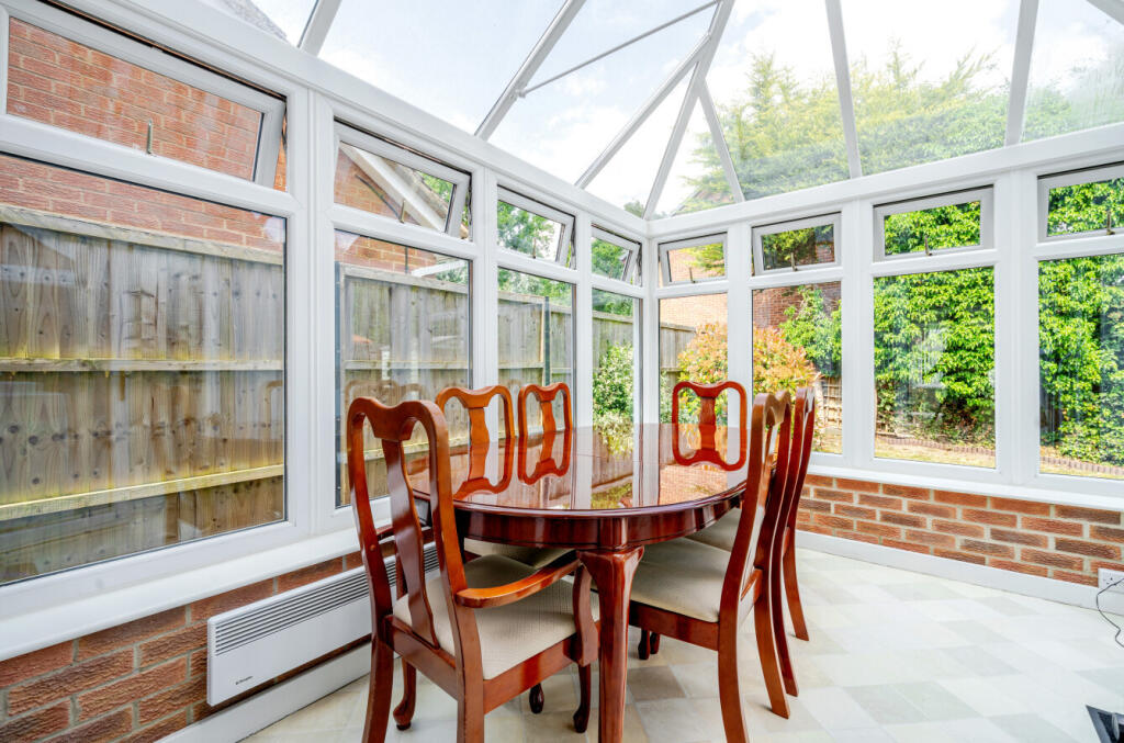 1296444-13-682b3d...