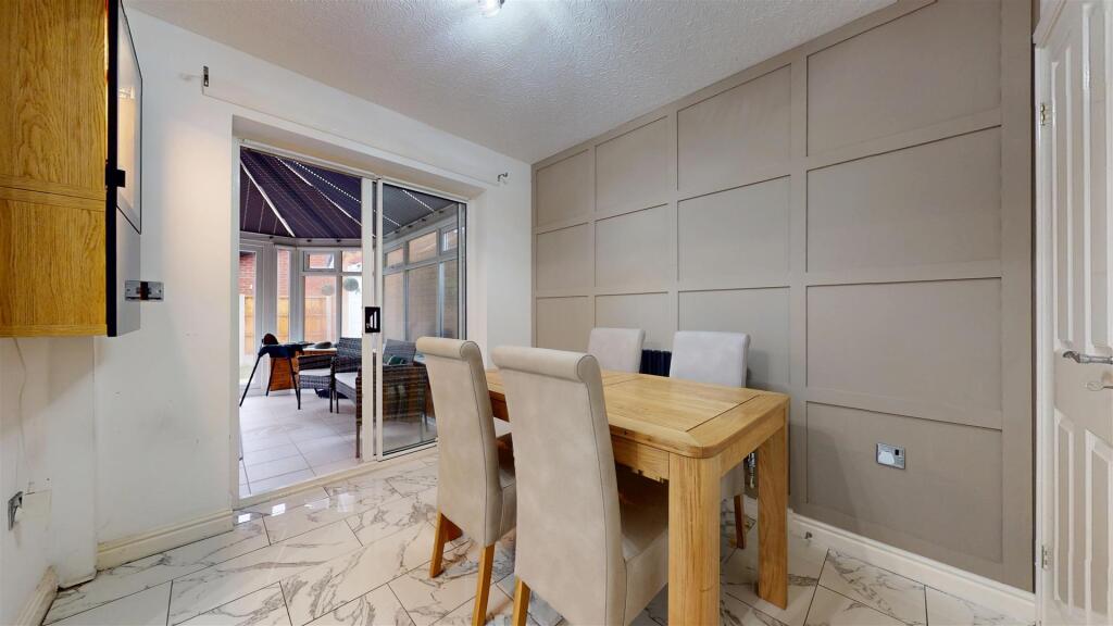 The-Hedgerows Dining Room