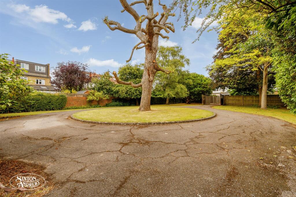 April Cottage, Walmer Gardens-10.jpg