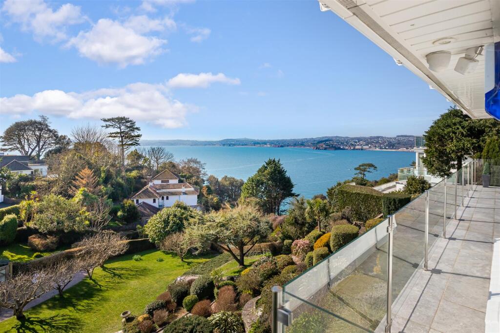 A11 - Rock Edge Rock End Avenue Torquay - 250304.j