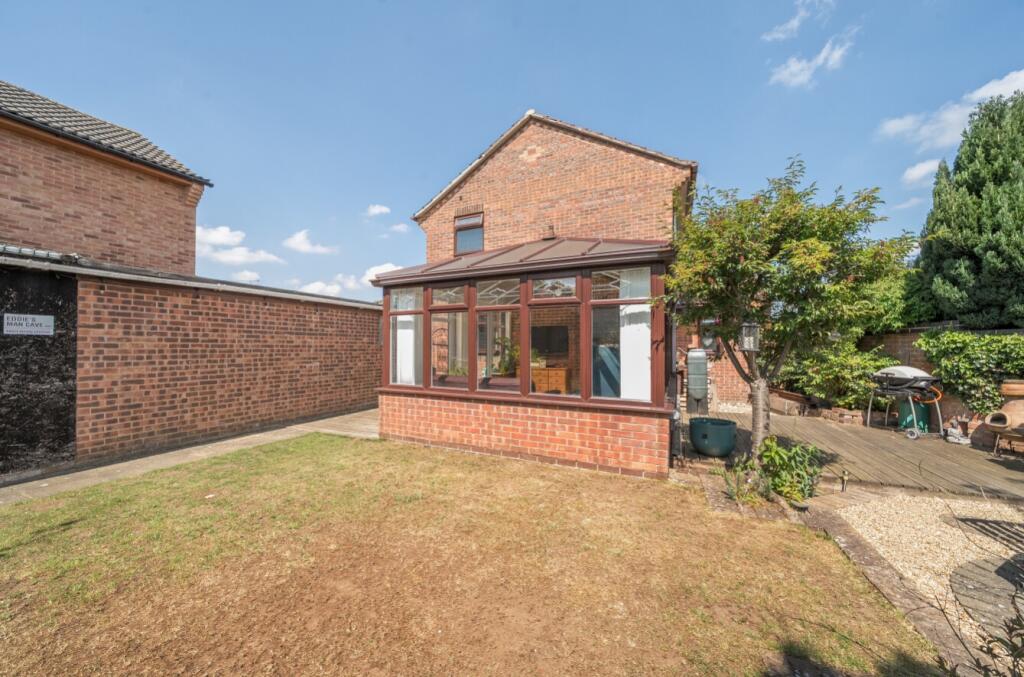 1296095-25-682c6d91f100c-ARW-1