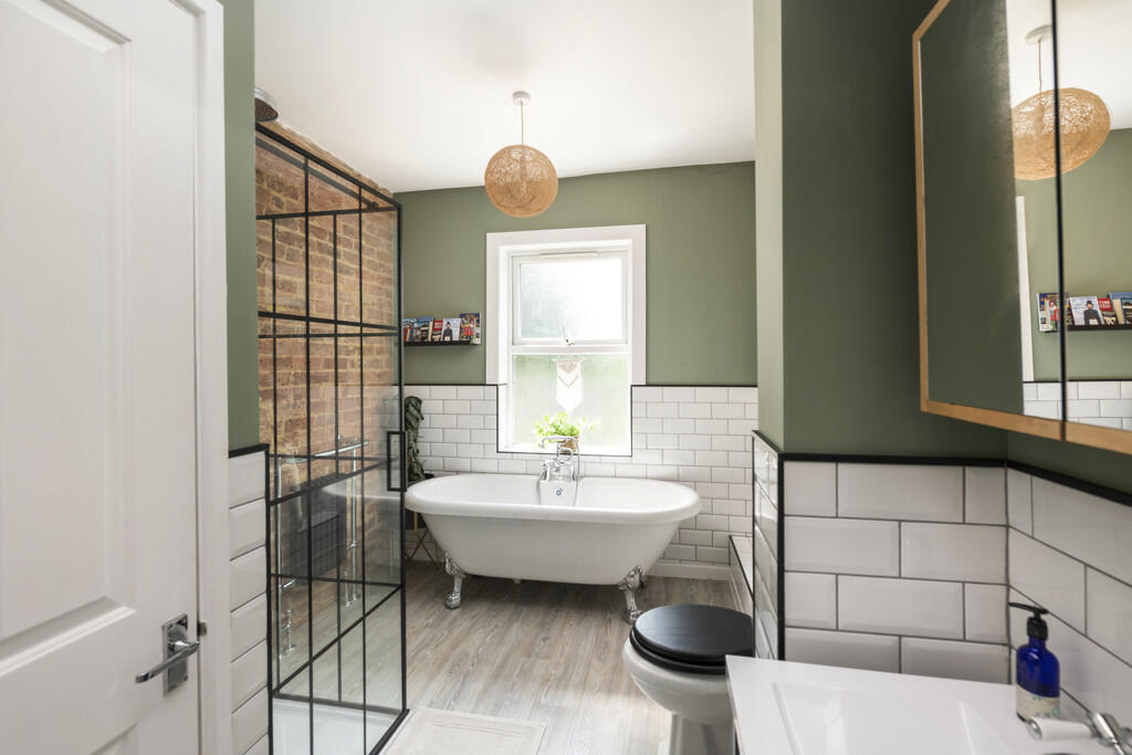 11_Oakhill_Road_i...