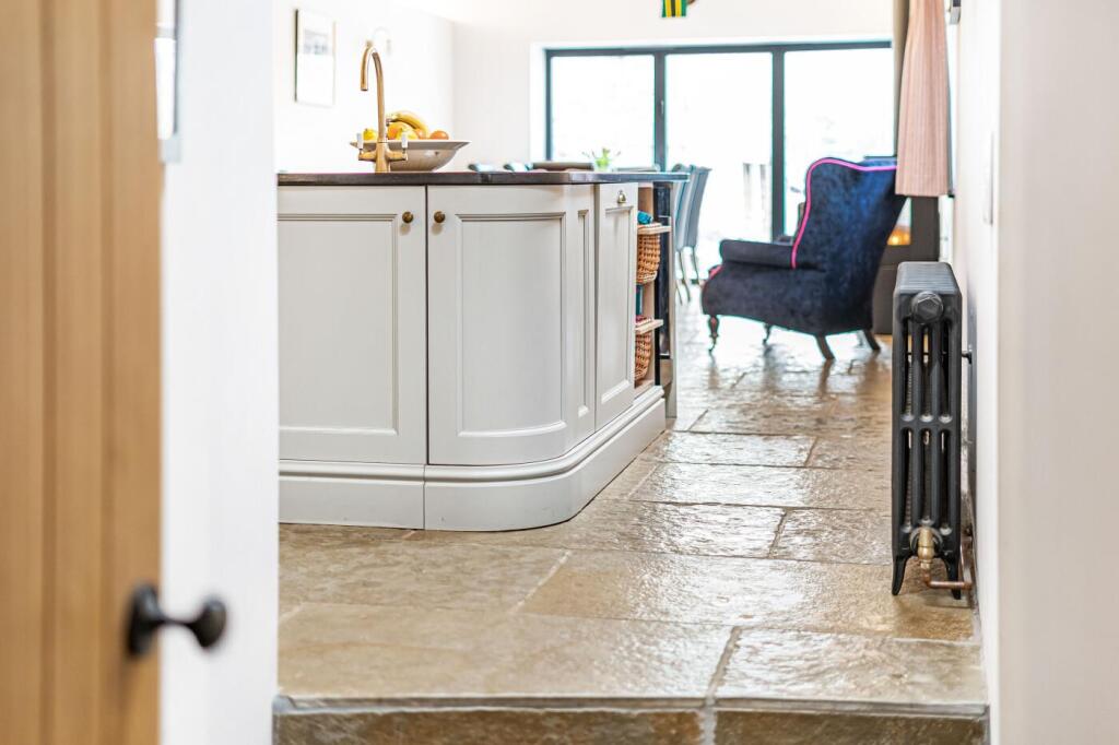 Barleymow, The Green