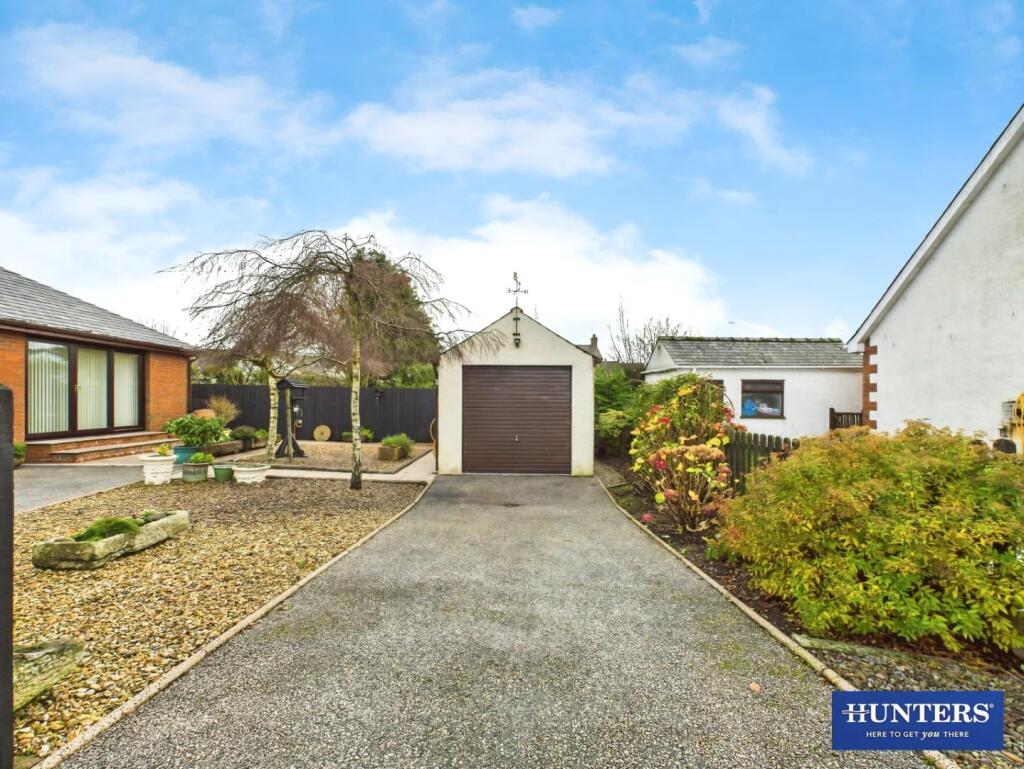 Driveway/Parking
