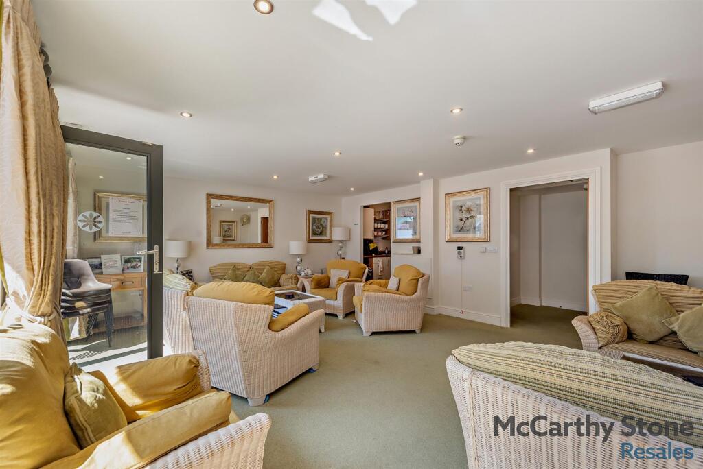 Homeowners Lounge