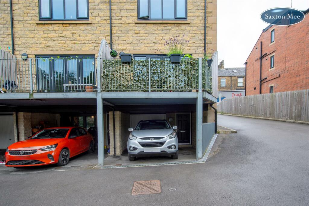 garage.jpg