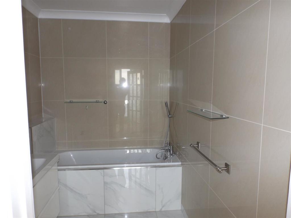 Master En-Suite