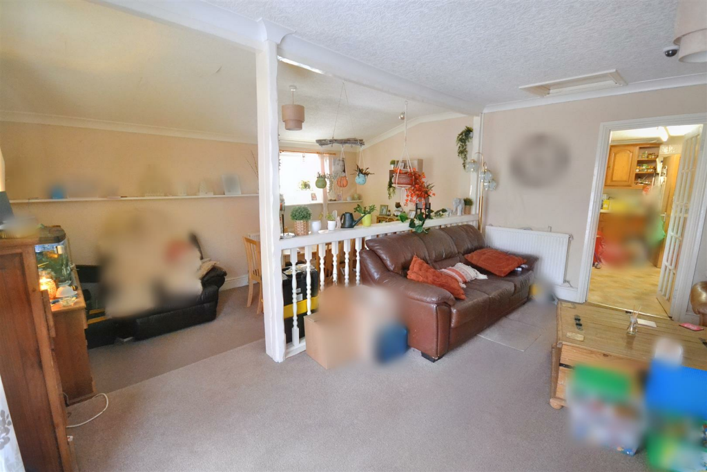 DSC_0712_blurred.png
