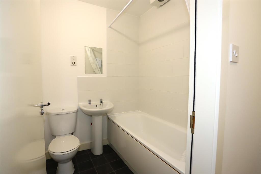 Bathroom.JPG