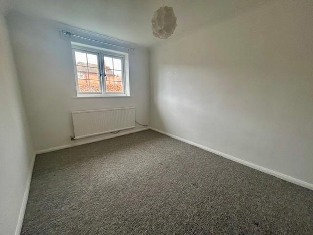 13 Chapel Road bedroom 1.jpg