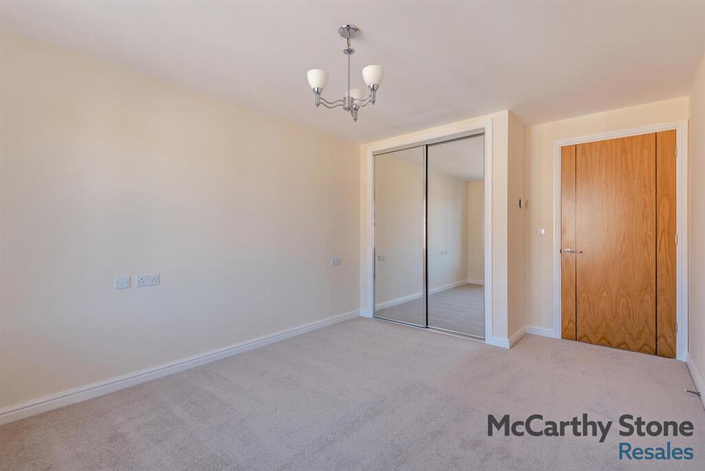 8665439-interior04-800.jpg