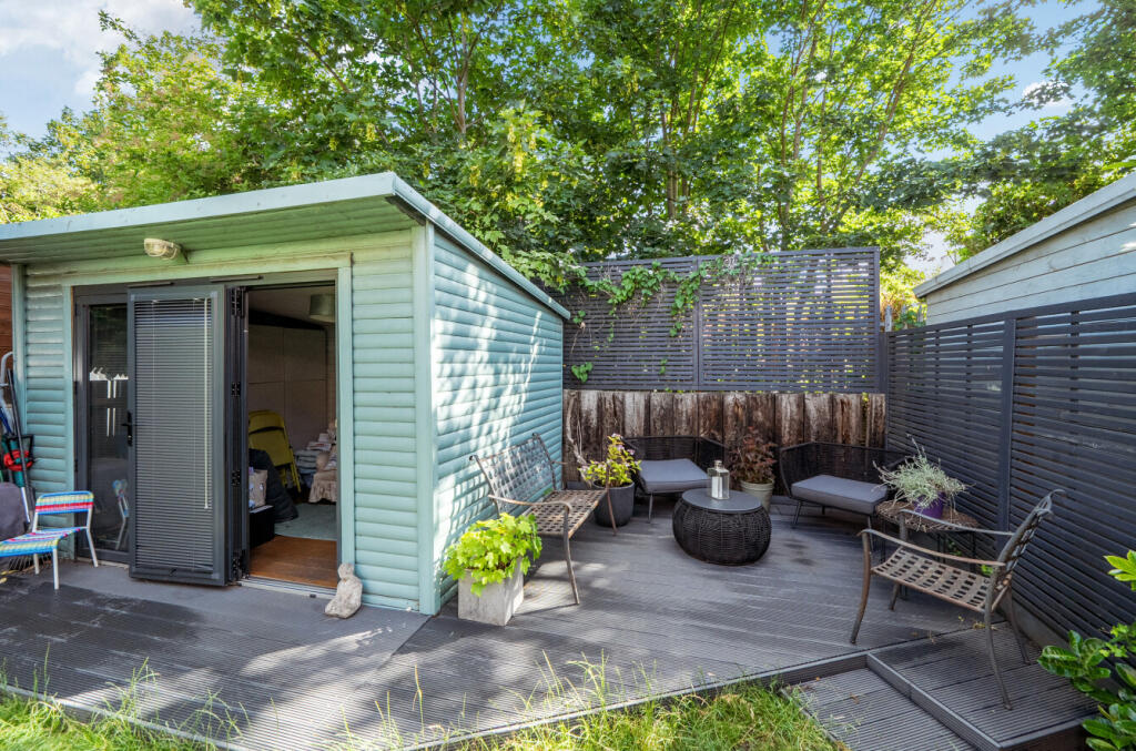 1317398-13-685e5b...