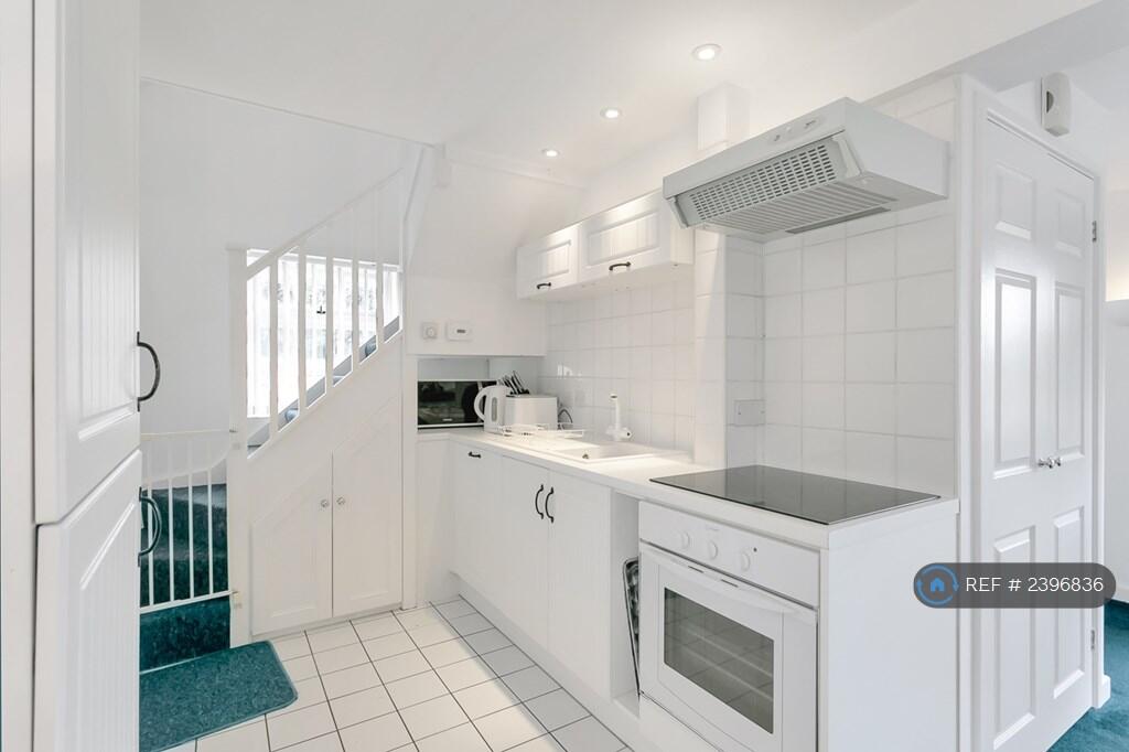 Fridge Freezer, Dishwasher, Oven, Microwave 