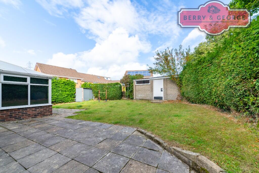 REAR/SIDE GARDEN