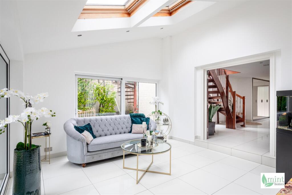 Watermarked - The Sheiling, Pond Road-15.jpg