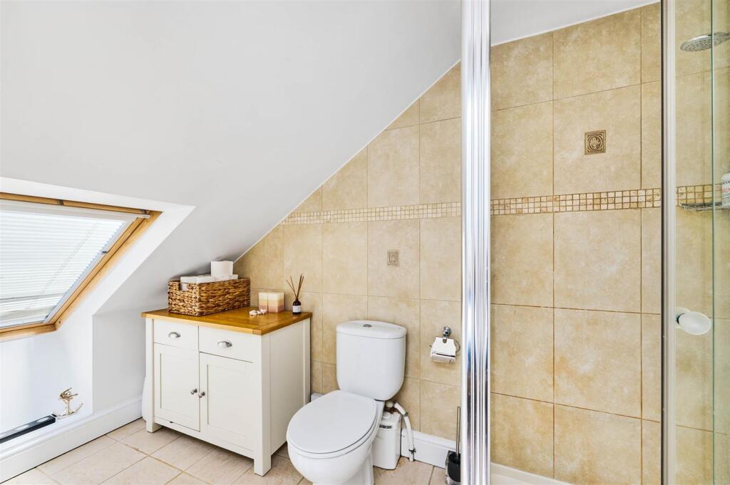 James_Anderson_-_Fawe_Park_Rd__London_SW15_2EG__UK