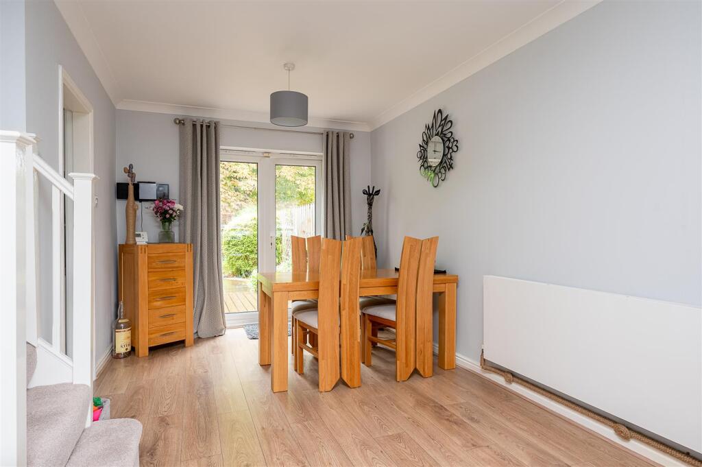 12 Rosecroft Way-8.jpg