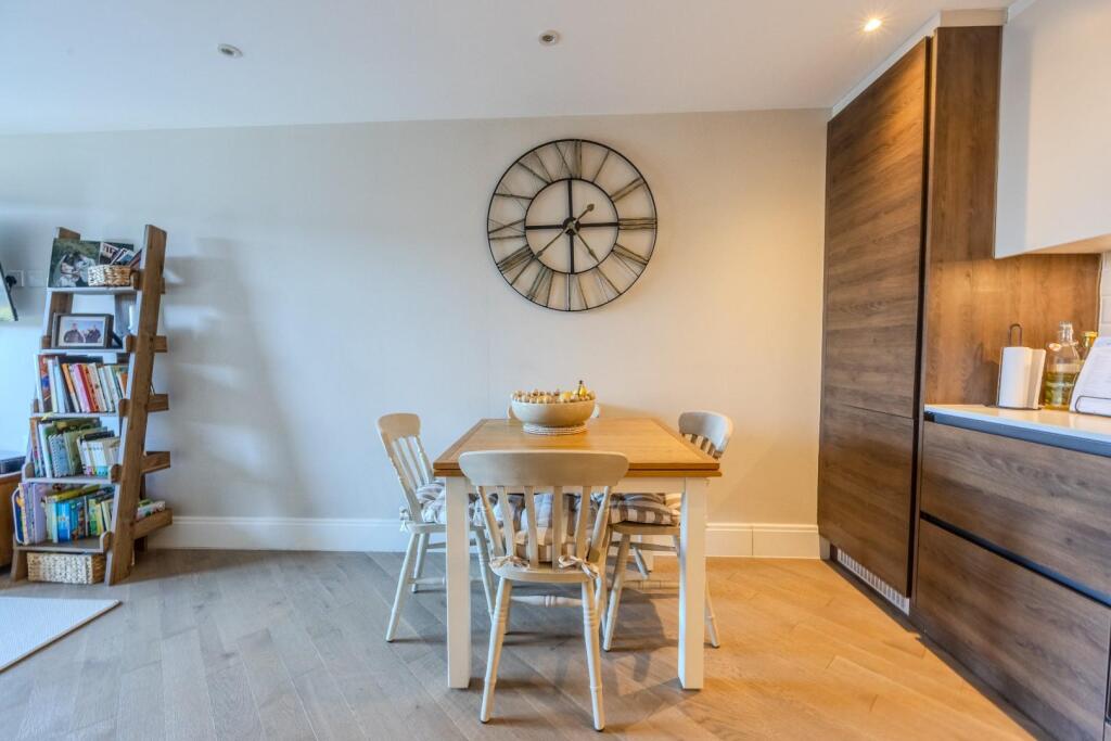 Lounge/Kitchen