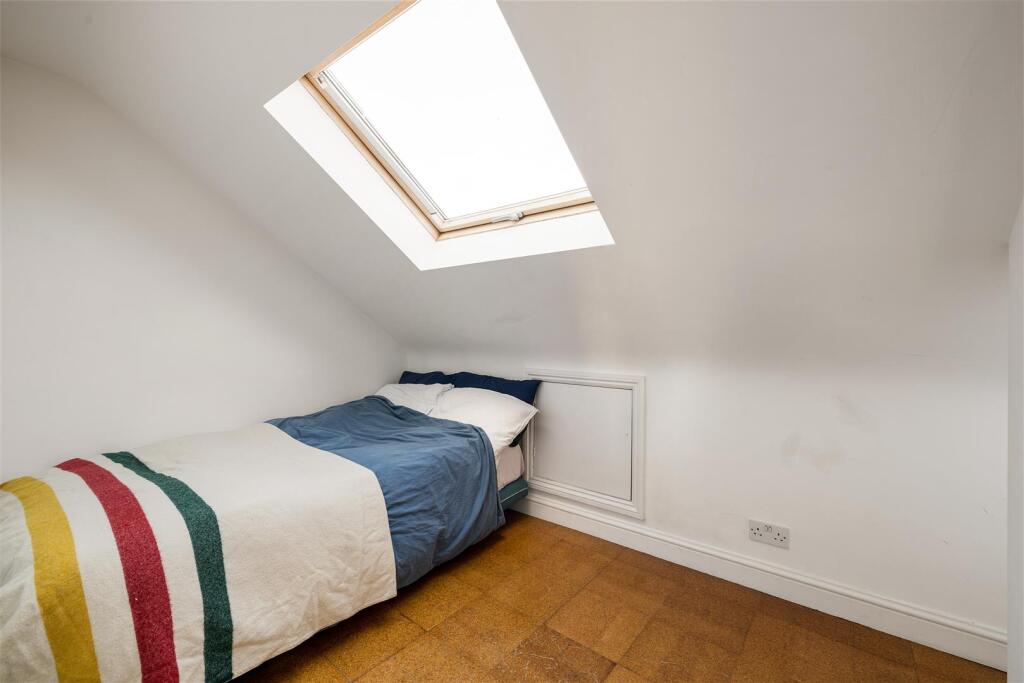 Dagenham Road, E10