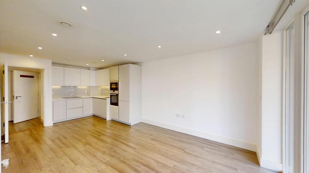 4-Gaumont-Place-Streatham-Hill-London-SW2-03092025