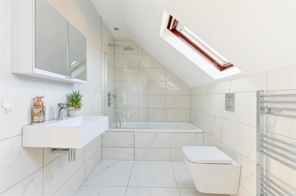 FARRIERS ROAD, 113 TPA EPSOM S- (8).jpg