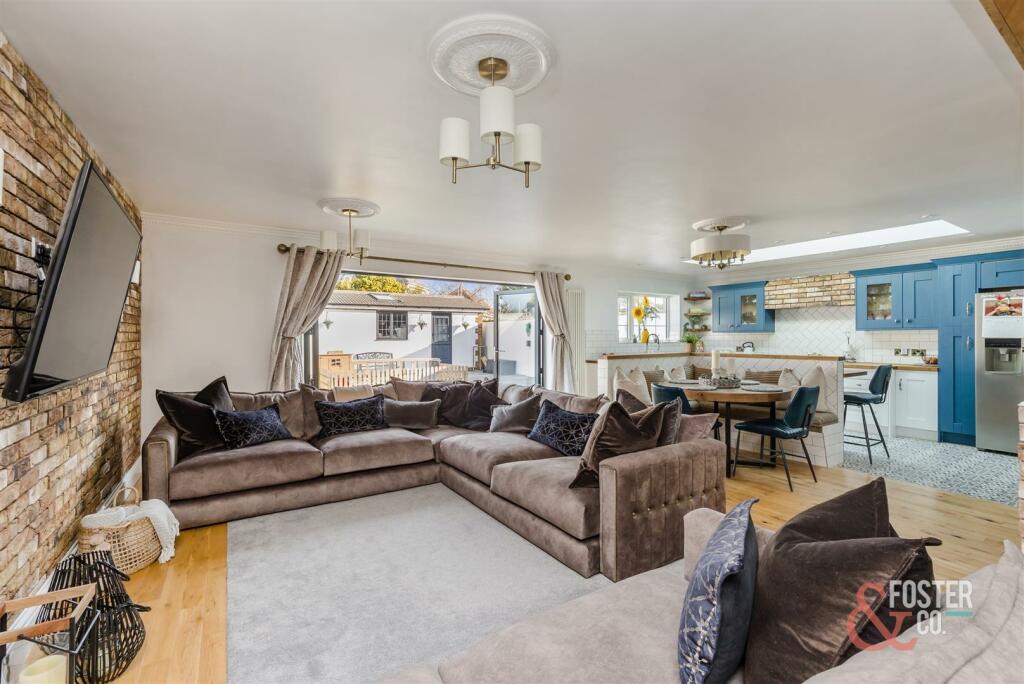 Cokeham Road, 30-17.JPG
