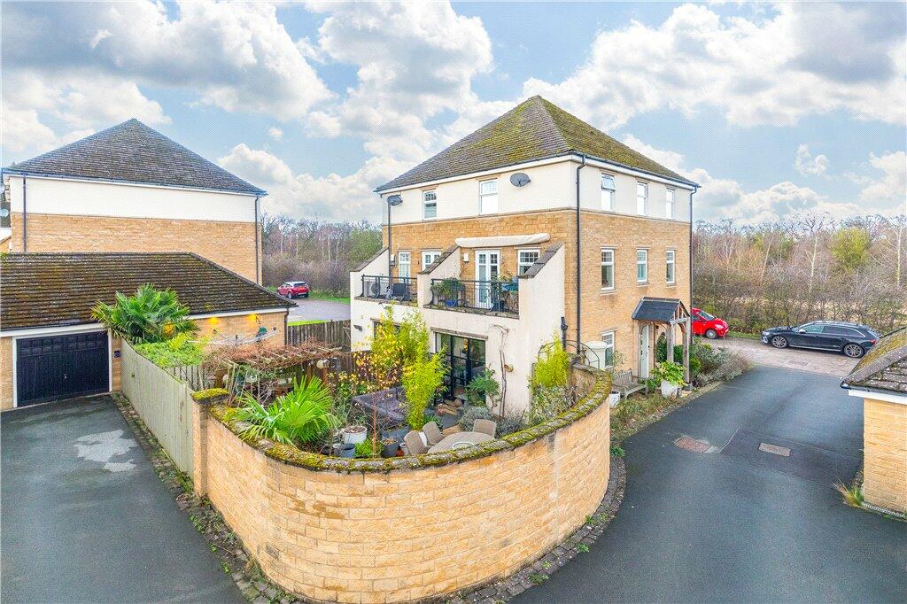 33 Kingsdale Avenue