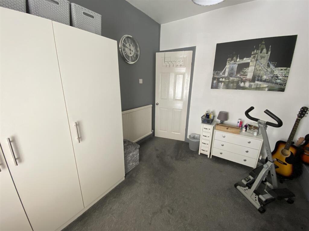 Bedroom no.2 front double: