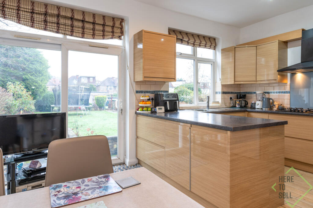 Waterfall Road, London, N11-4 (6)