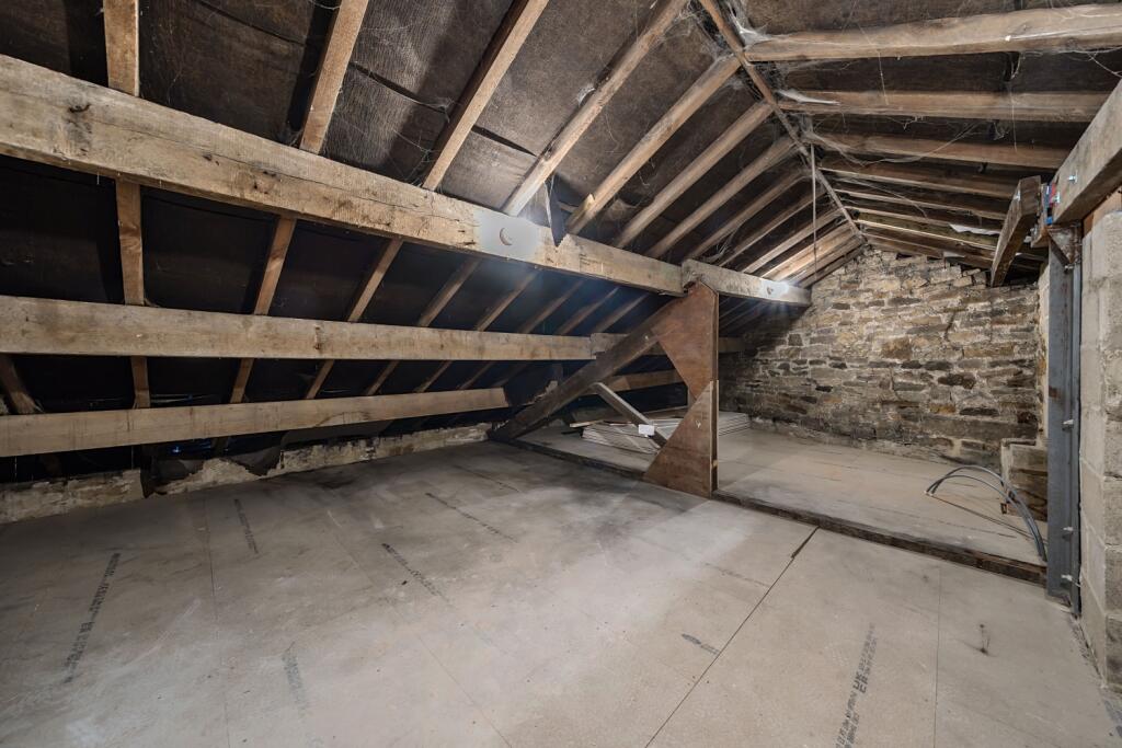 1335878-15-6899fa8daa3fa