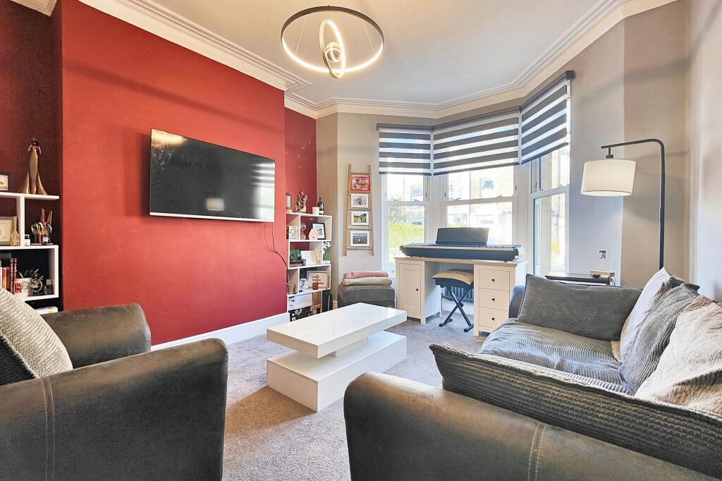 Bay Fronted Lounge