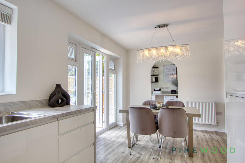 Kitchen diner