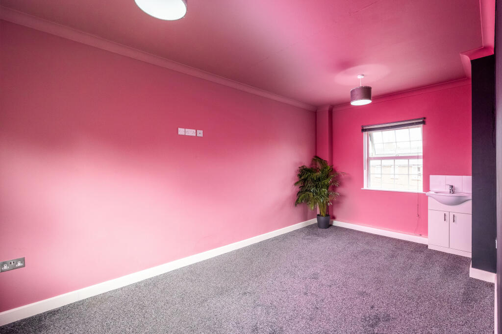 31 Crowell Mews, HP19 7HB-8