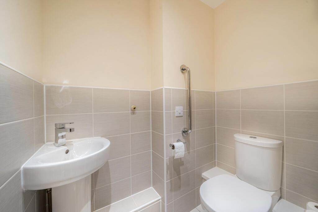 1349780-8-68c197f...