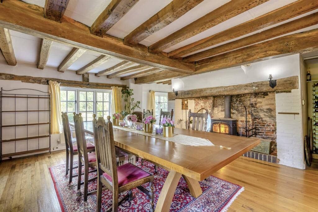 8618492-interior06.jpg