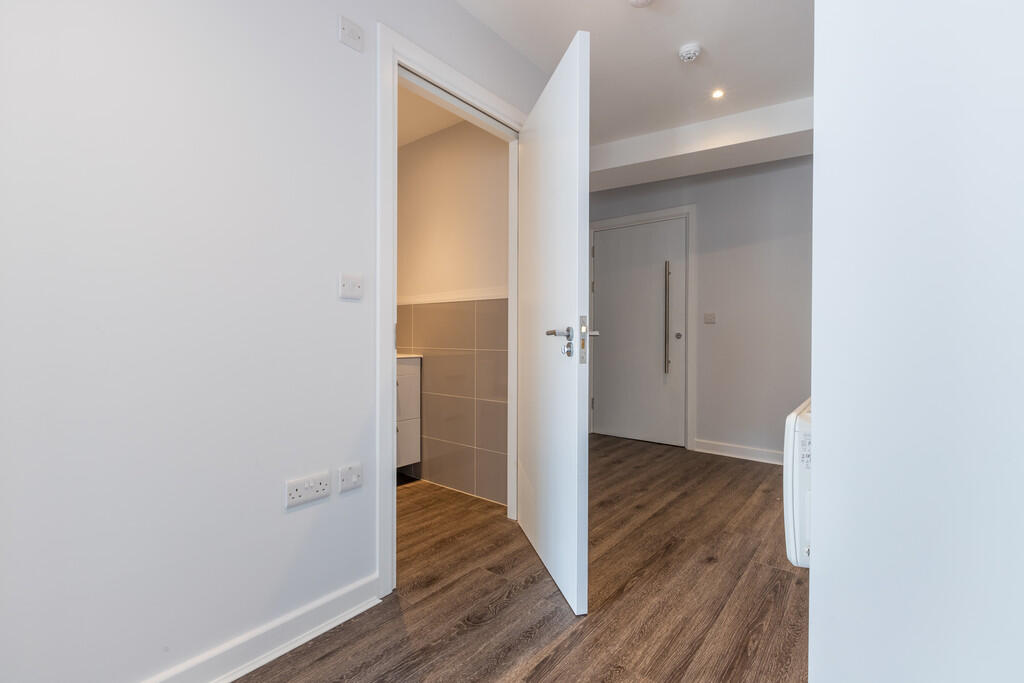 Apt 2 Entrance Ha...