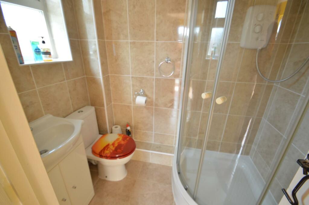 Bois Hall Gardens Downstairs Shower Room.JPG