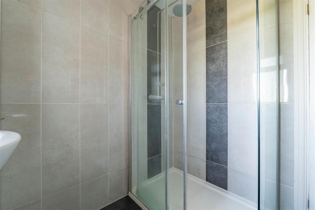 Family Shower Room