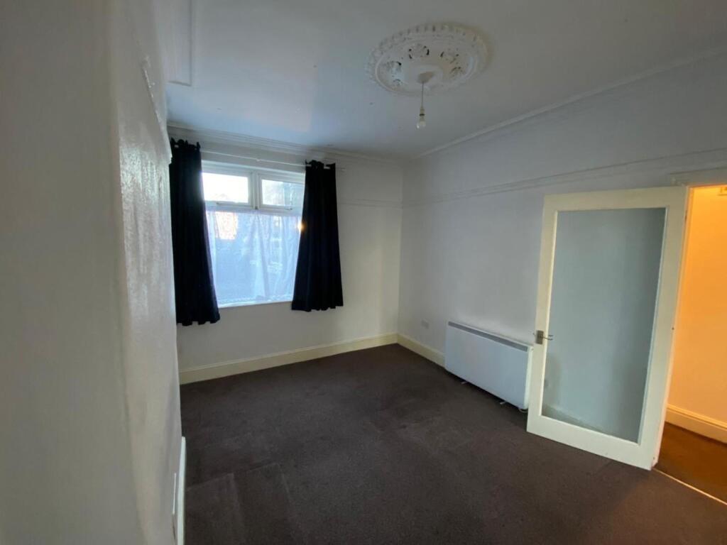 bedroom.jpg