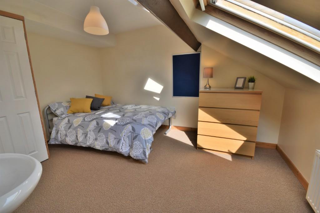 Attic front bedroom