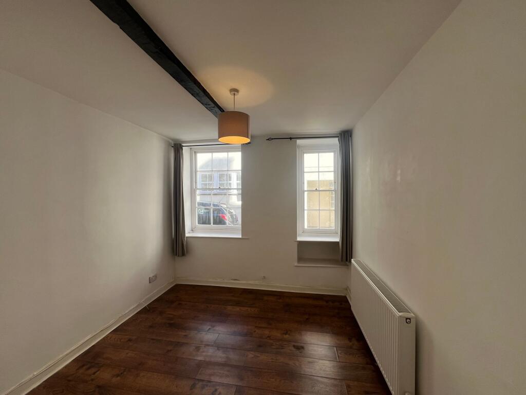 Bradley Street, Court House, GL12