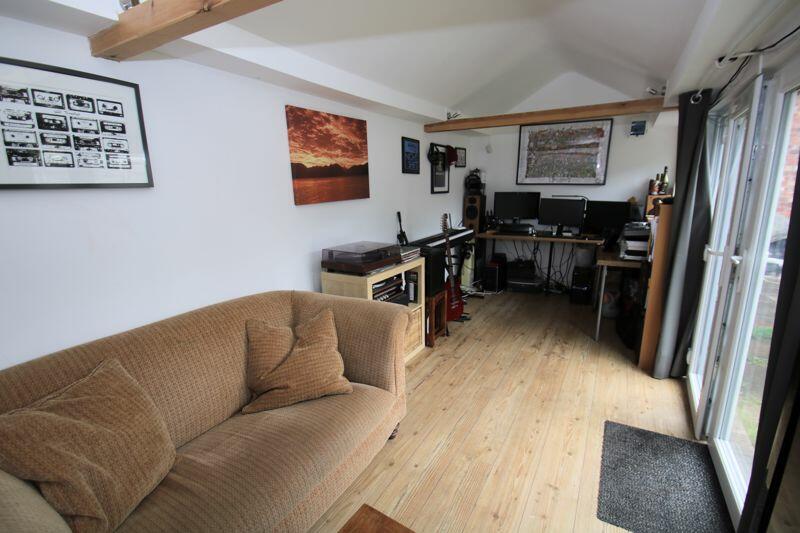 Photo 17