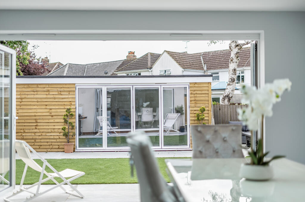 12796707683f3ba8959b5