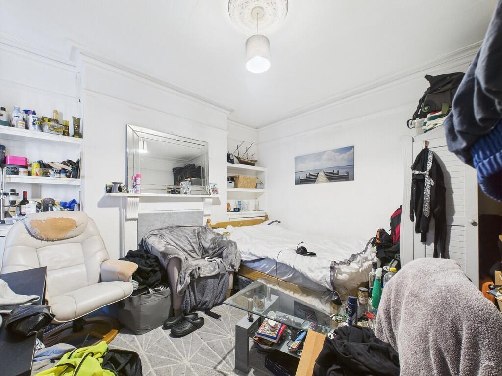 CAM02089G0-PR0499...