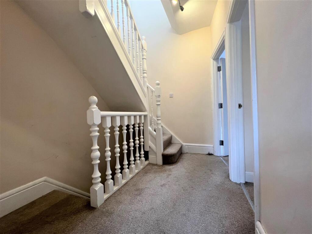 Hallway.jpg