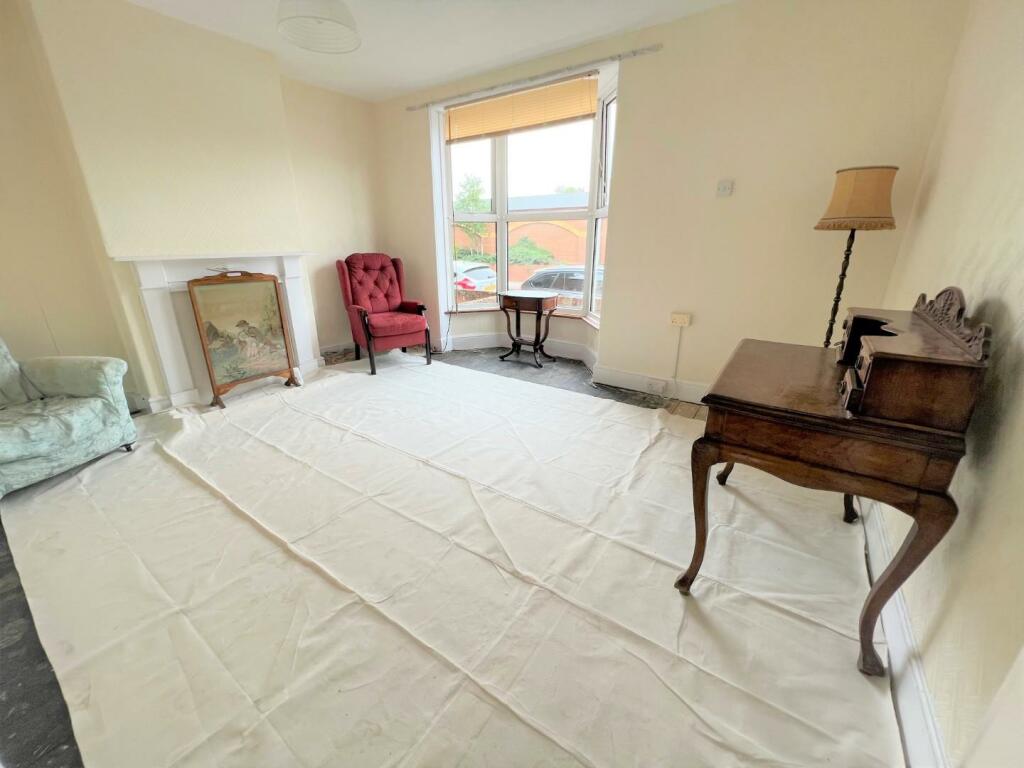 SITTING ROOM