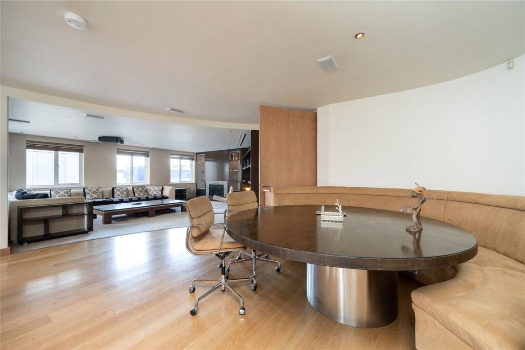 Flat 83 Mendip Court, Chatfield Road, Battersea, London, SW11 3UZ