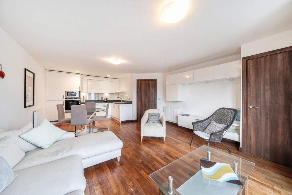 1384786-4-6925c4f...