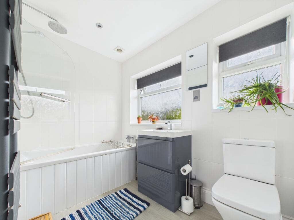 CAM02195G0-PR0069-STILL025